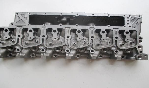 康明斯6BT缸盖3966454